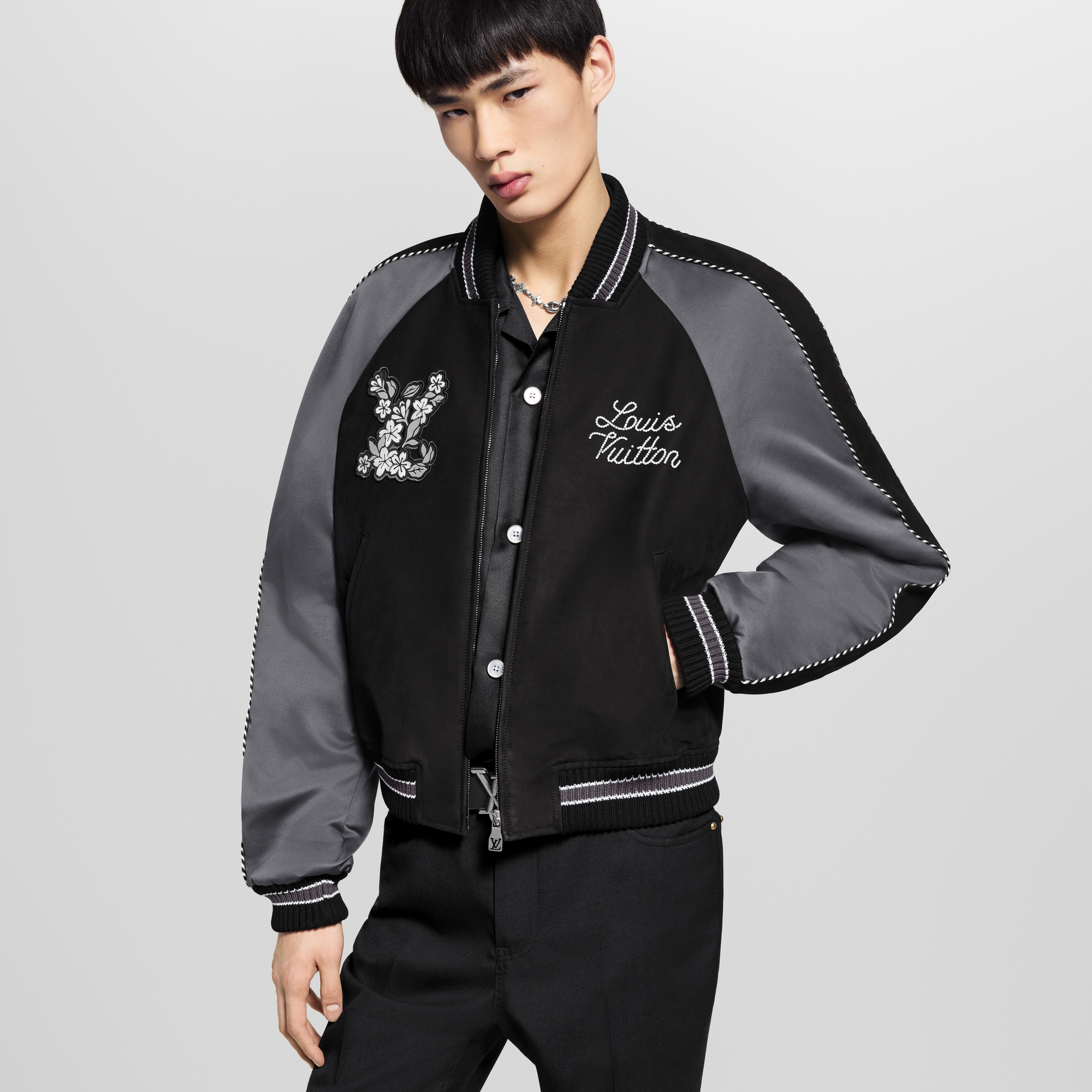 Louis Vuitton ブラック ジャケット ハート刺繍 Embellished Mix Leather Blouson - High-End Ready-to-Wear | LOUIS
